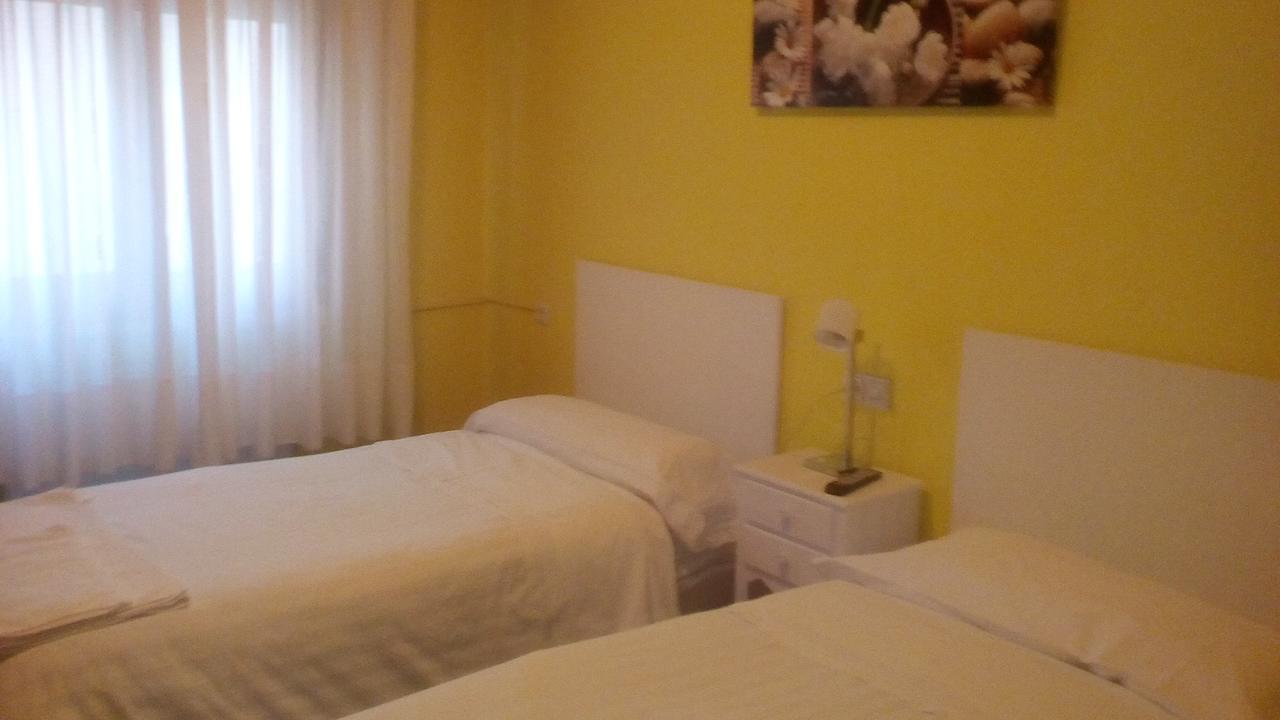 Pension Room Pamplona Eksteriør billede